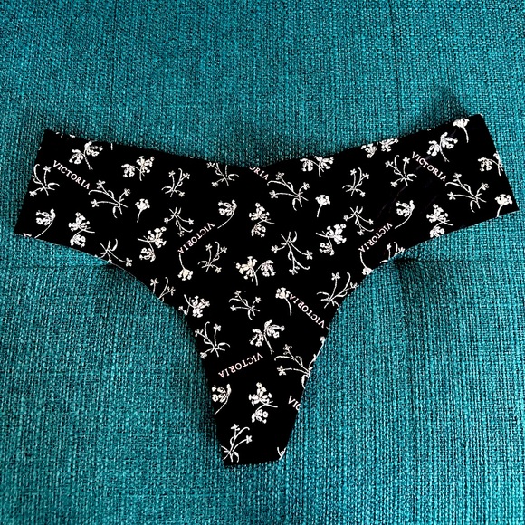 Victoria's Secret Other - NWT Victoria Secret thong